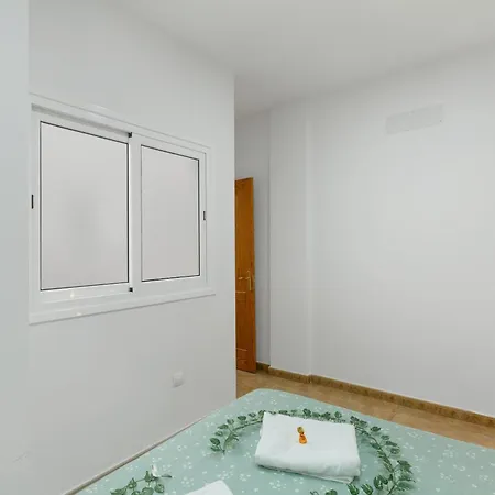 Apartment 1b Ren Coqueto